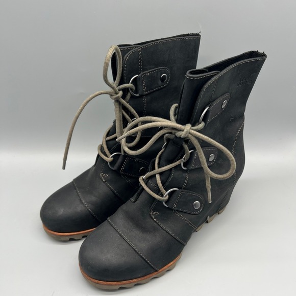 Sorel Shoes - Sorel Black Lace-Up Ankle Boots with Tan Sole
